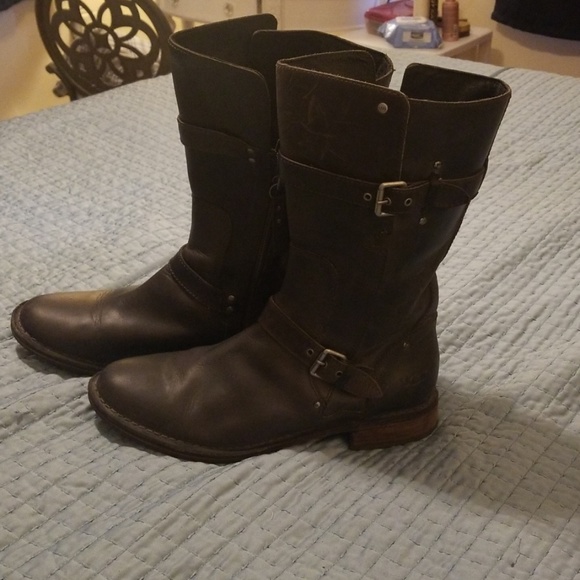 UGG Shoes - Uggs Real Leather Women's Boot's Great Boots!